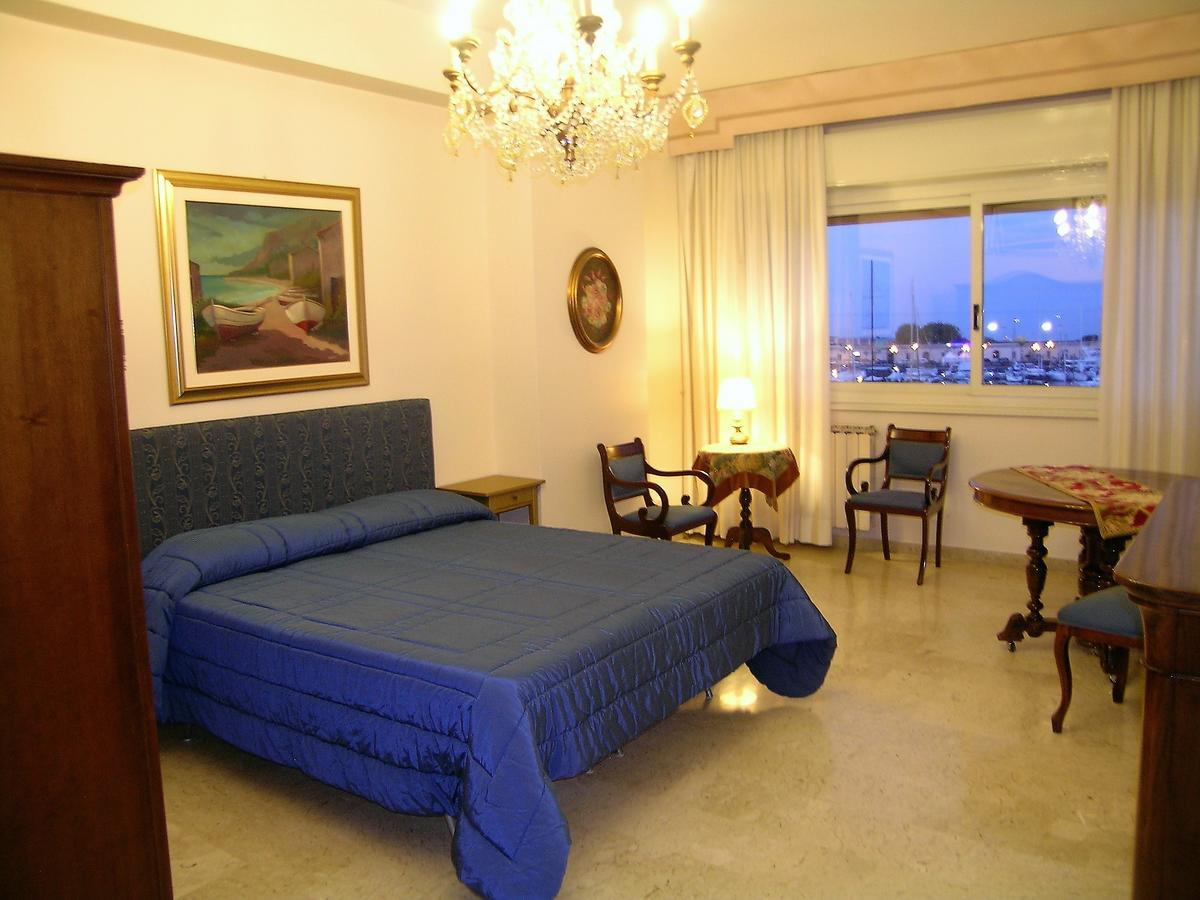 B.&B Margaret'S House Bed & Breakfast Milazzo Dış mekan fotoğraf